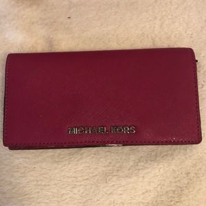 Michael Kors Jet Set Travel Wallet
